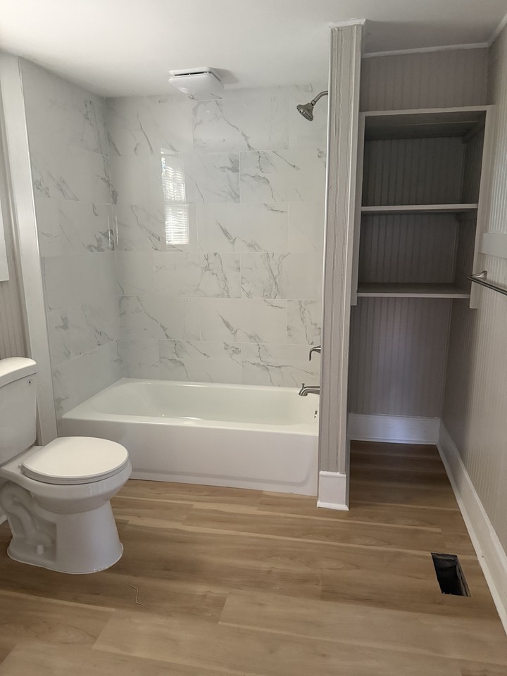 1307 Washington St #1 - Photo 5 of 9