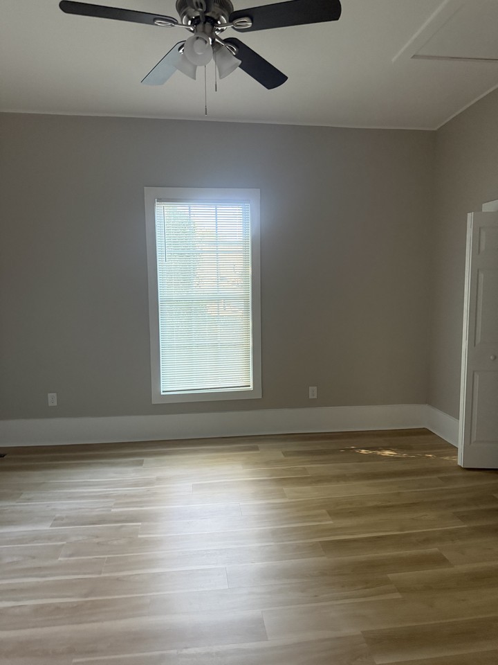 1307 Washington St #1 - Photo 6 of 9