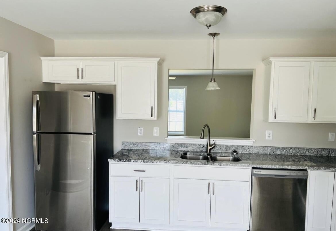 1500 Pine Brook Ct #B - Photo 6 of 12