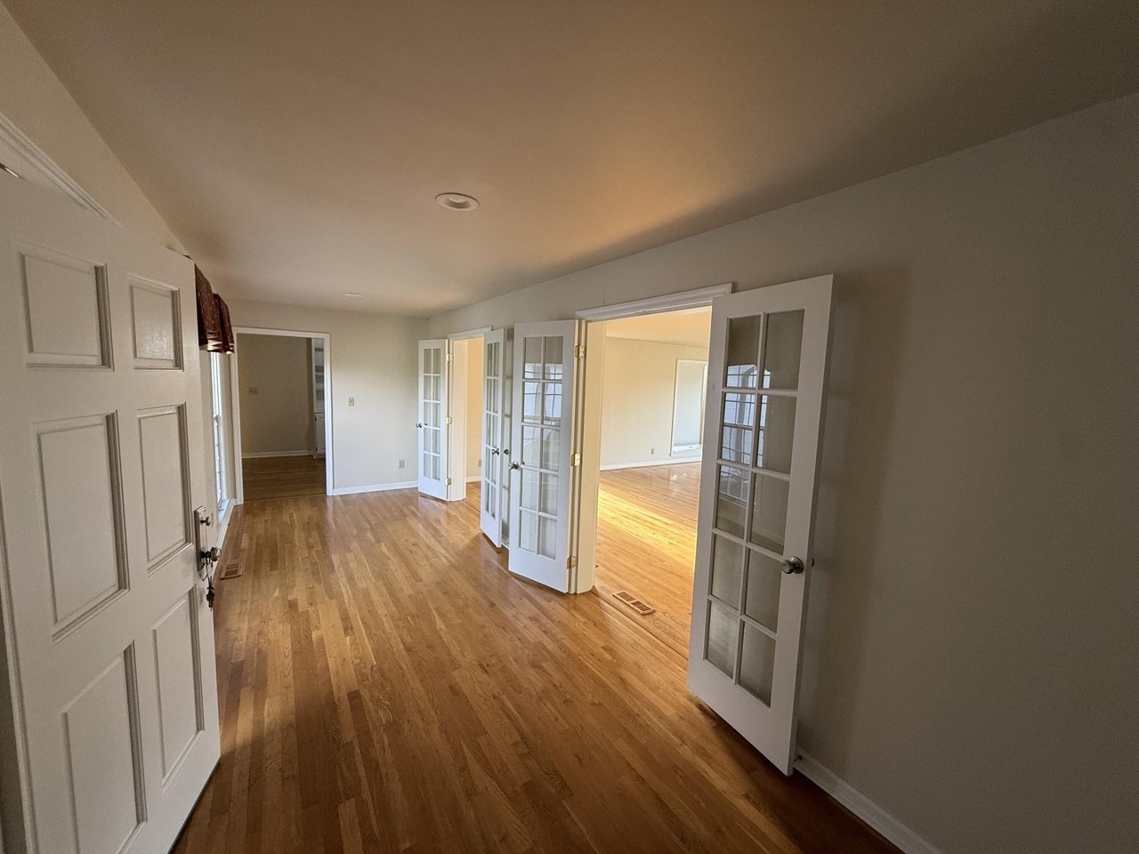 4998 Athens Boonesboro Rd - Photo 2 of 31