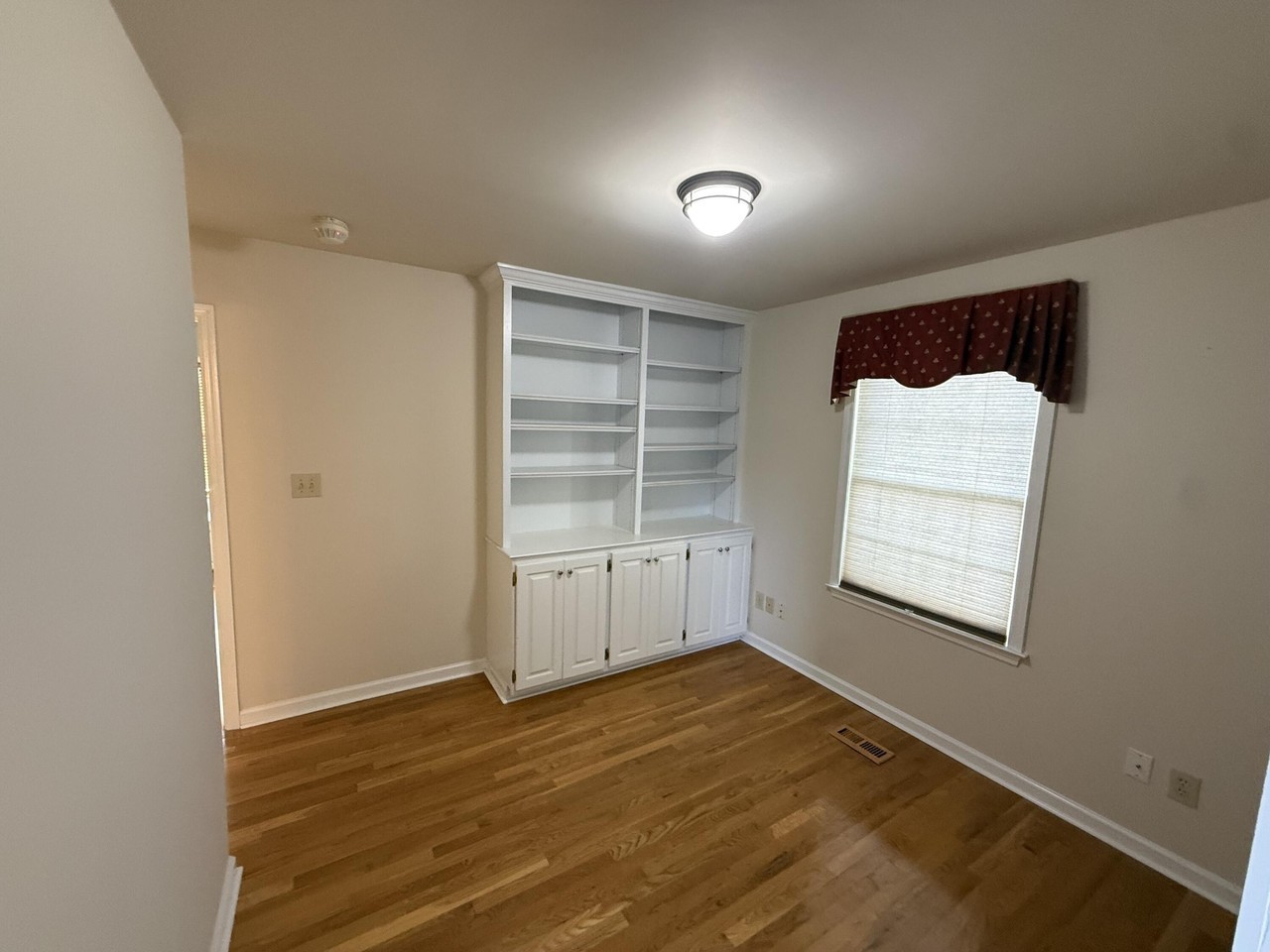 4998 Athens Boonesboro Rd - Photo 3 of 31