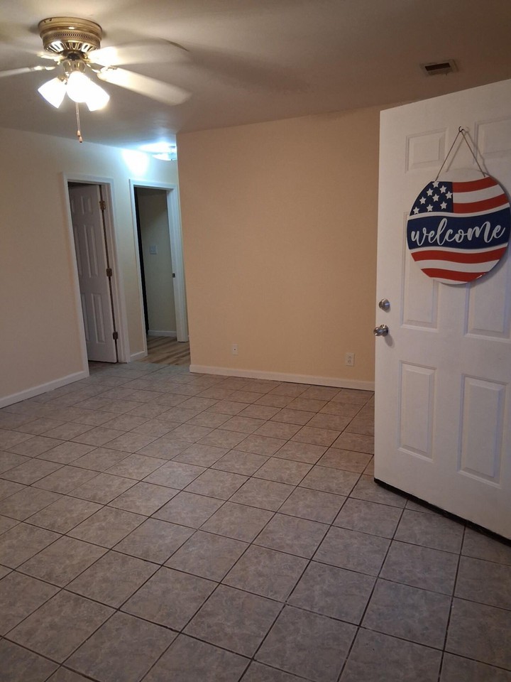 1025 Shadow Ridge Ave - Photo 3 of 14