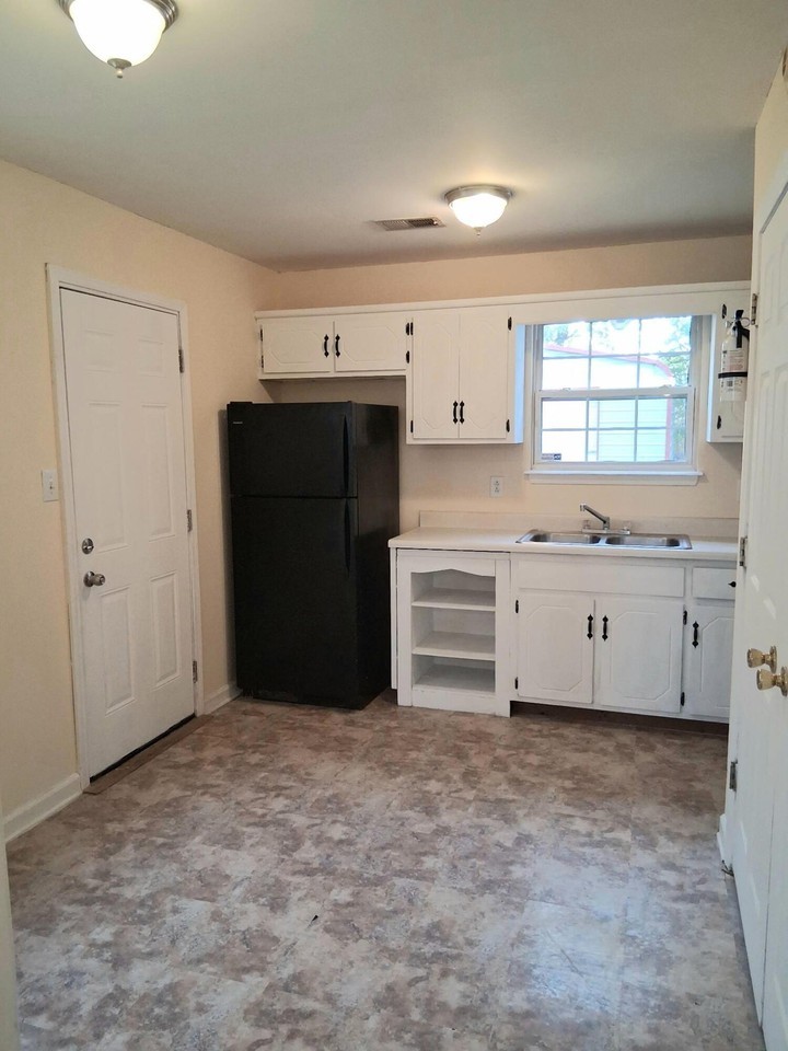 1025 Shadow Ridge Ave - Photo 4 of 14