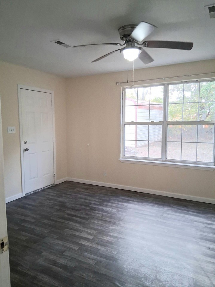 1025 Shadow Ridge Ave - Photo 6 of 14