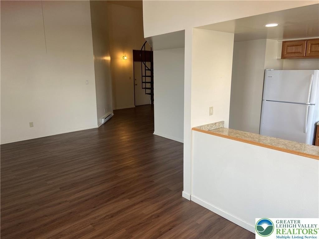 1236 Washington St #204 - Photo 4 of 10