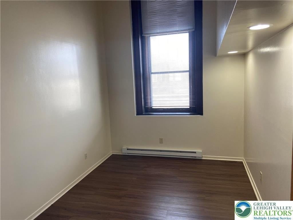 1236 Washington St #204 - Photo 5 of 10
