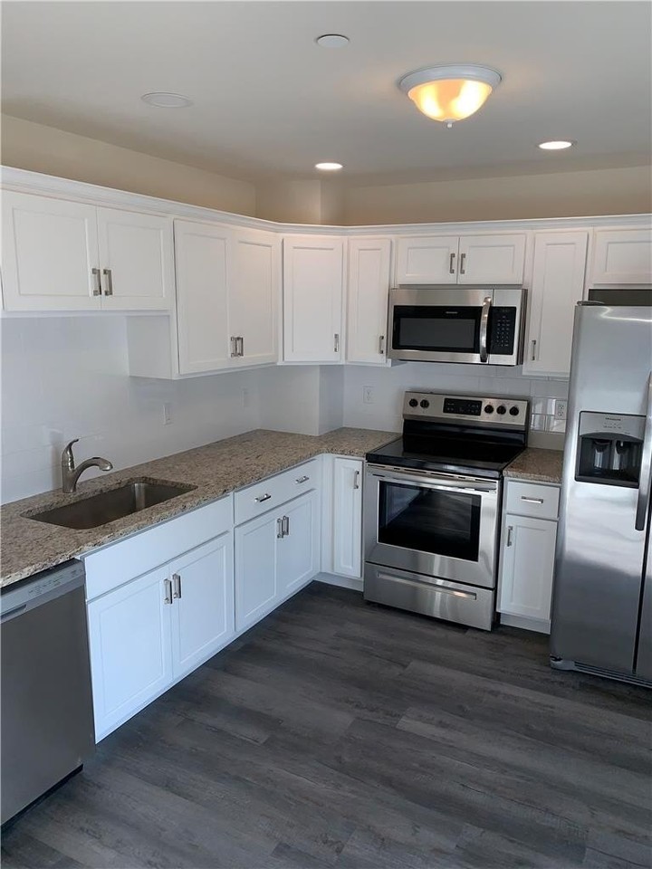 424 Union St #A - Photo 5 of 16