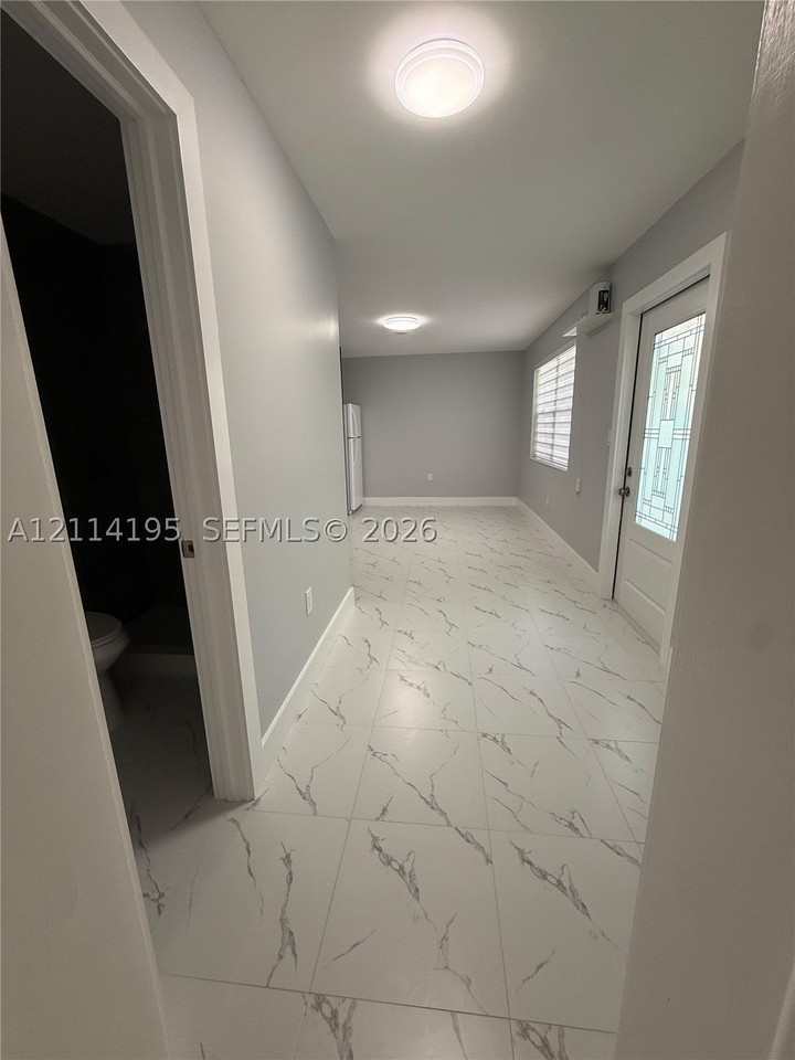 1371 Ne 144th St #ADU - Photo 7 of 10