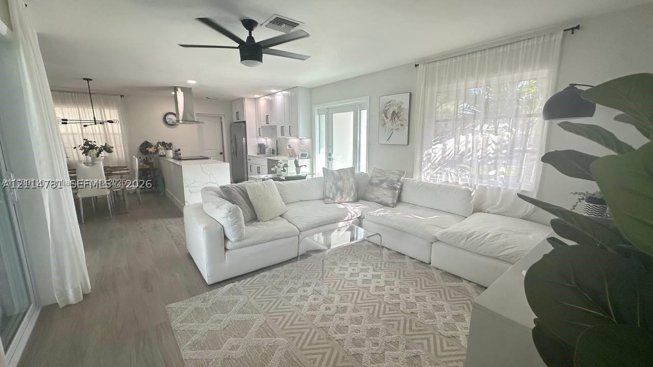 4455 Nw 18th Ter - Photo 2 of 37