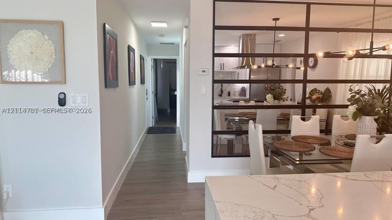 4455 Nw 18th Ter - Photo 5 of 37
