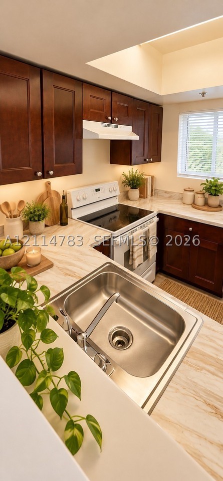 11000 Sw 200th St #406 - Photo 2 of 22