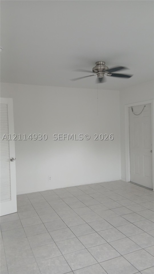 319 Ne 2nd St #1 - Photo 2 of 7