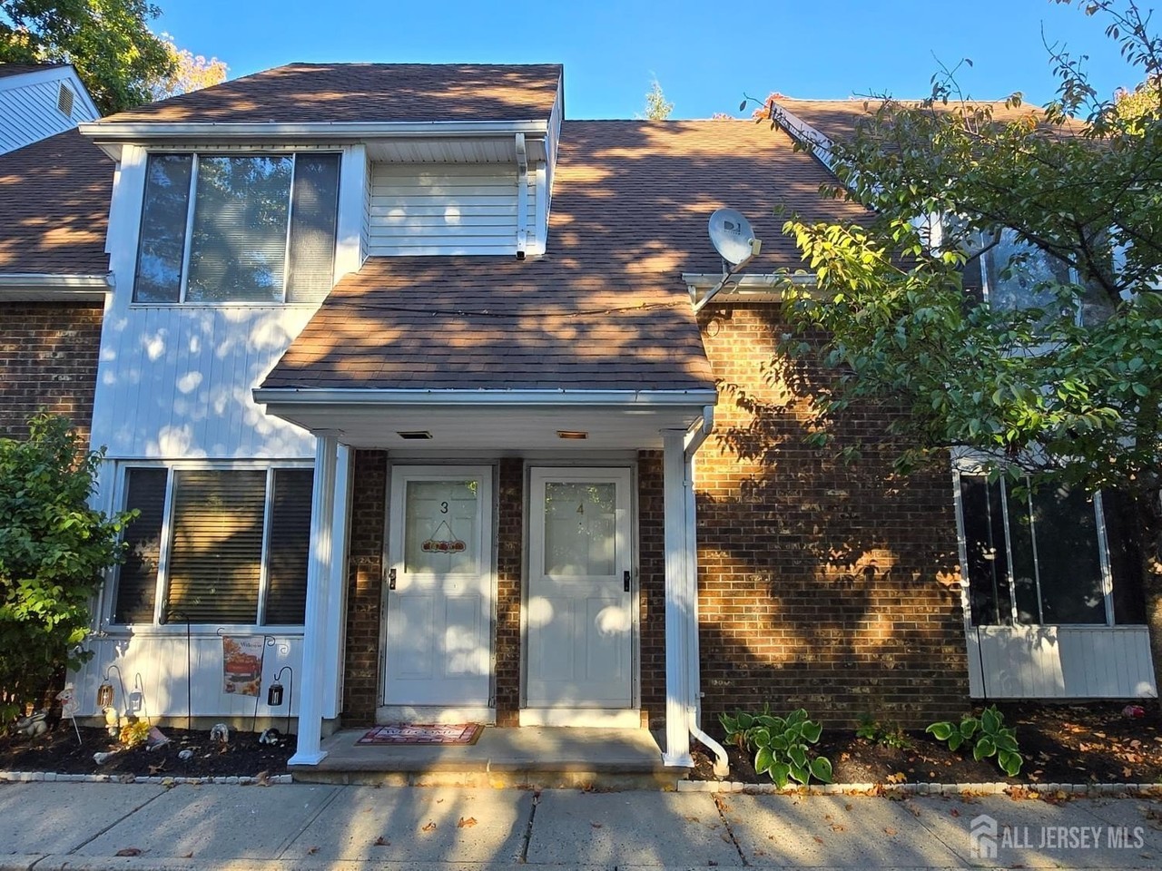 4 Nicholas Ct
