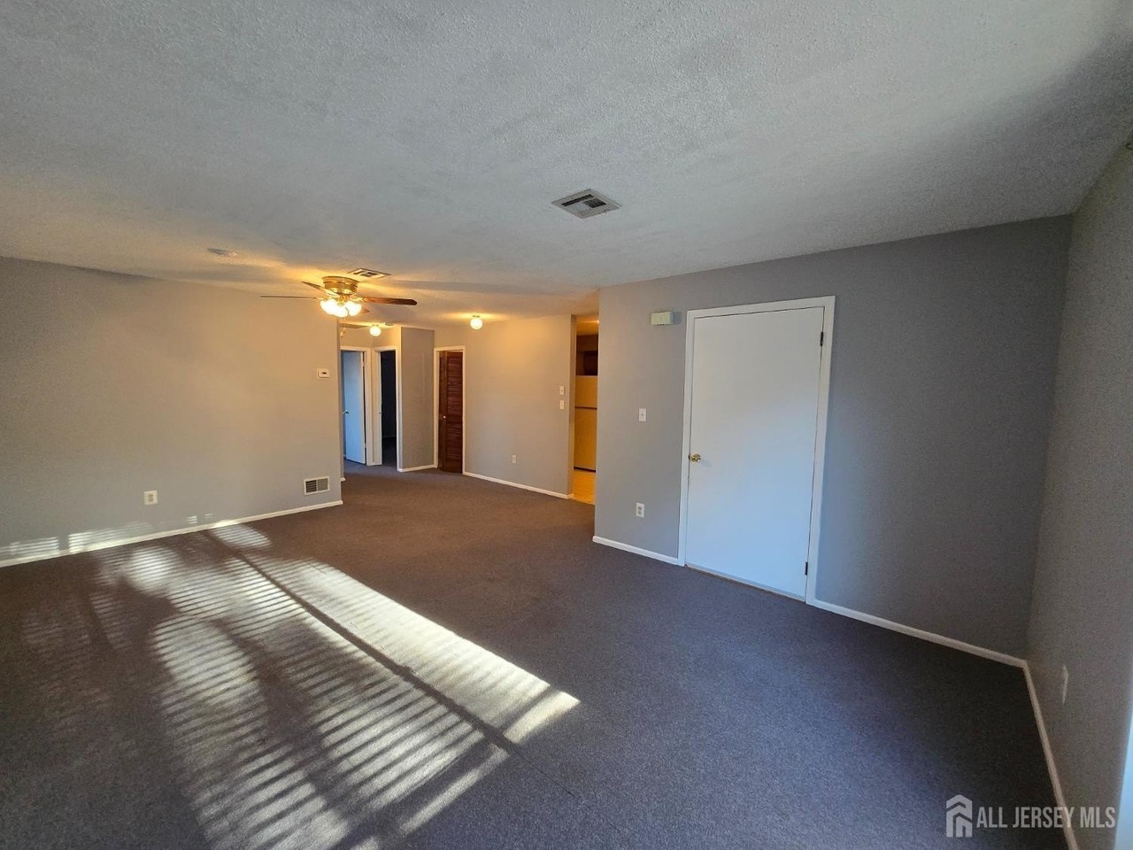 4 Nicholas Ct - Photo 4 of 14