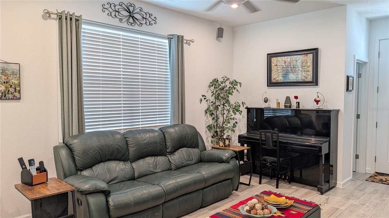 1378 Tarflower Dr - Photo 4 of 28
