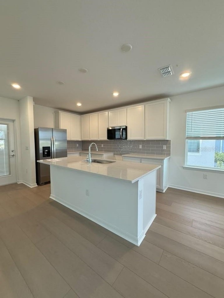 6830 CREEK FALLS Alley - Photo 4 of 24