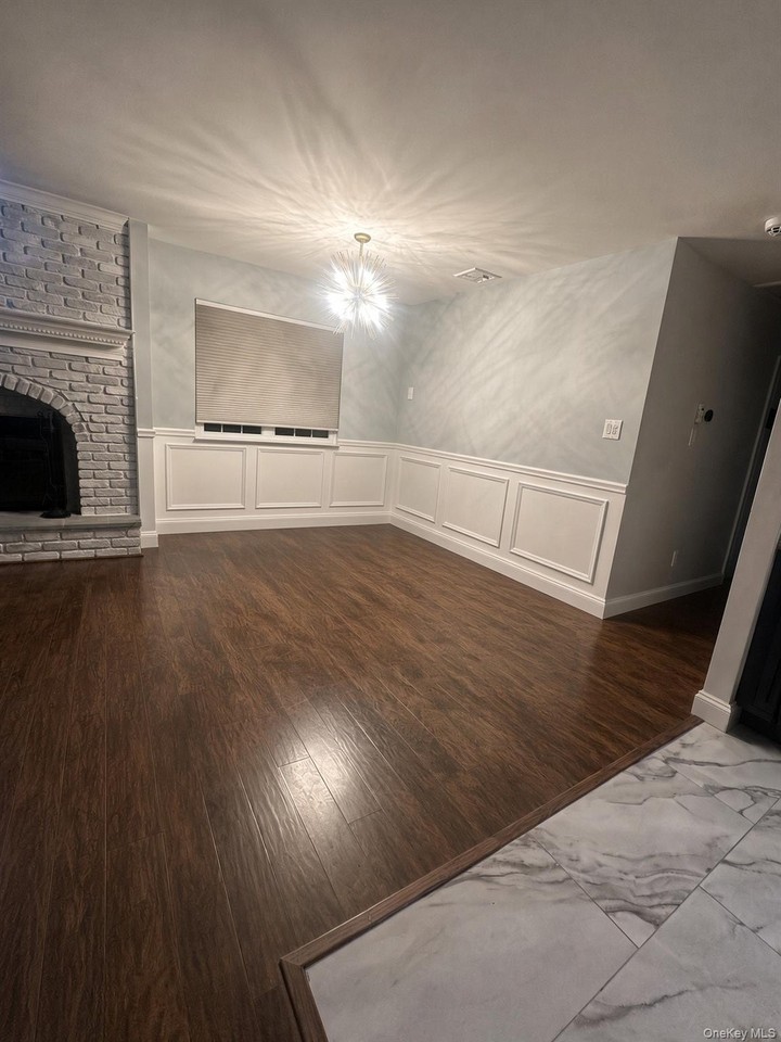 11 Thornwood Dr - Photo 3 of 12