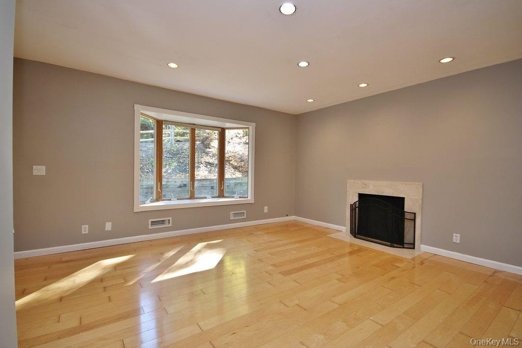 424 Washington Ave - Photo 3 of 32