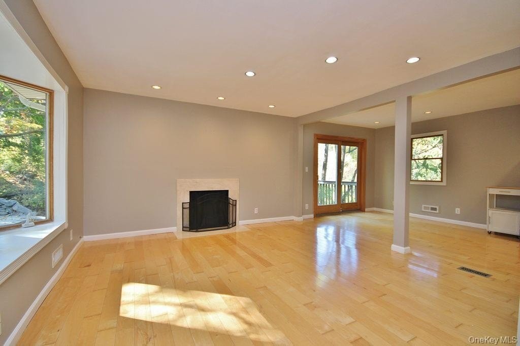 424 Washington Ave - Photo 4 of 32