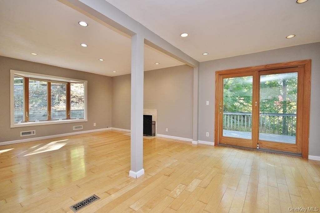 424 Washington Ave - Photo 6 of 32