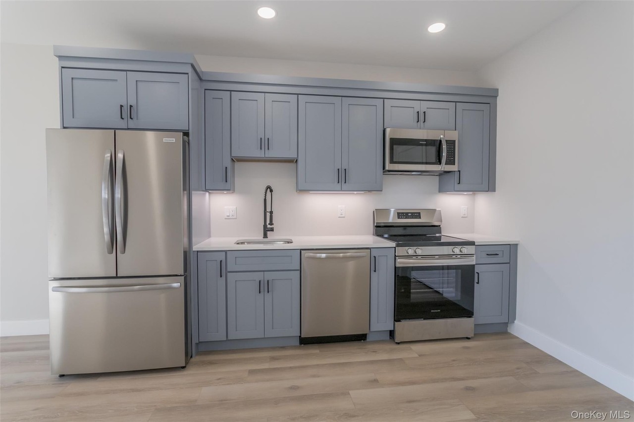 124 S Main St #2208 - Photo 3 of 21