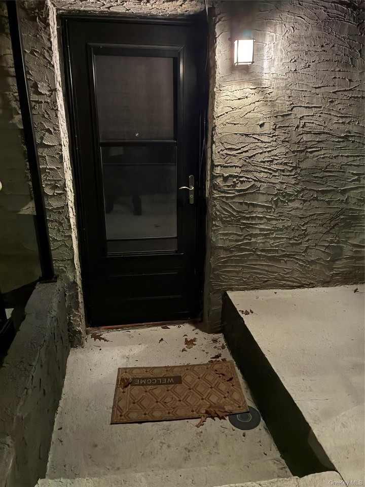 238 Van Cortlandt Park Ave #1 - Photo 2 of 17