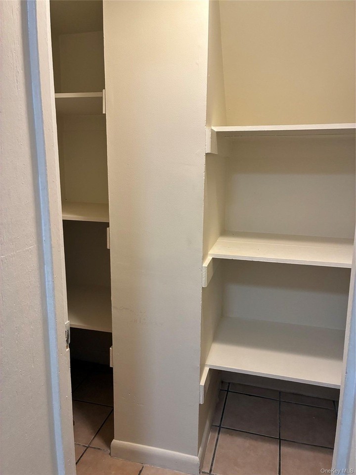 238 Van Cortlandt Park Ave #1 - Photo 5 of 17