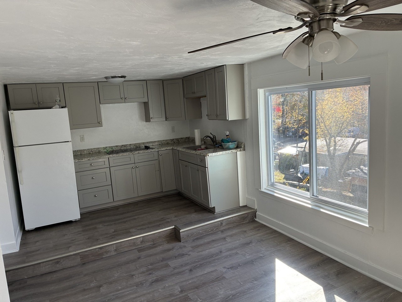 86 Pleasant St #3 - Photo 3 of 10