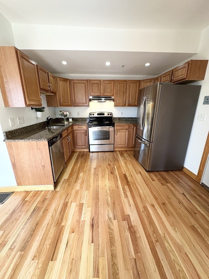 99 Pearl Ave #1 - Photo 6 of 13