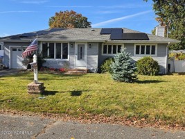 featured image of 202 Teal Rd