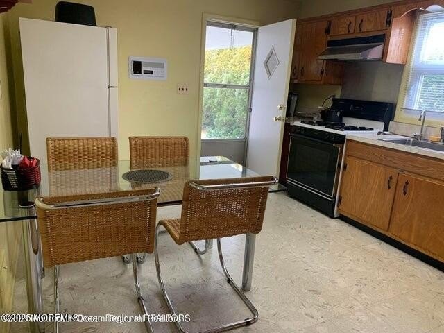 503 Wildwood Rd - Photo 6 of 12