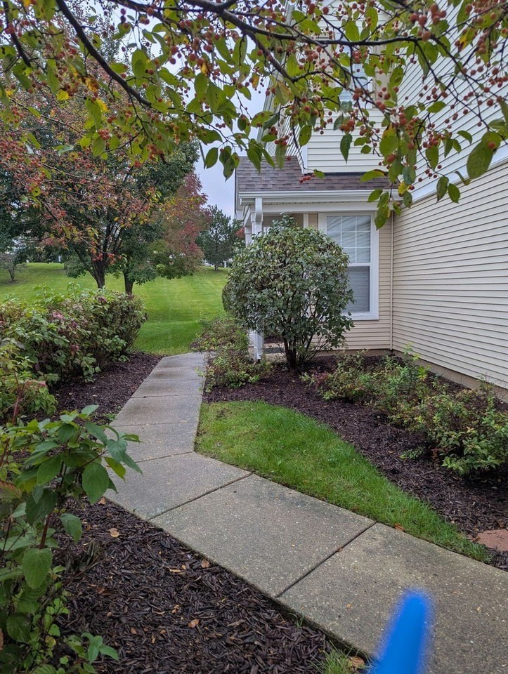 1939 Cobblestone Dr #0 - Photo 3 of 23