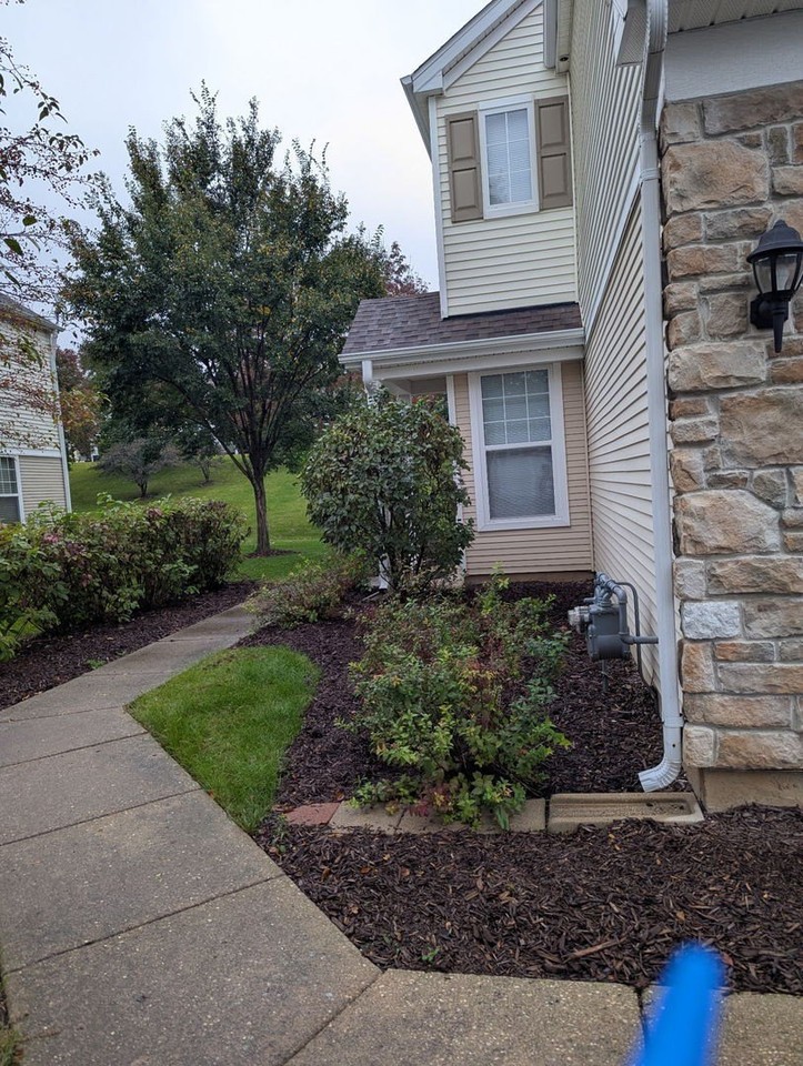 1939 Cobblestone Dr #0 - Photo 4 of 23
