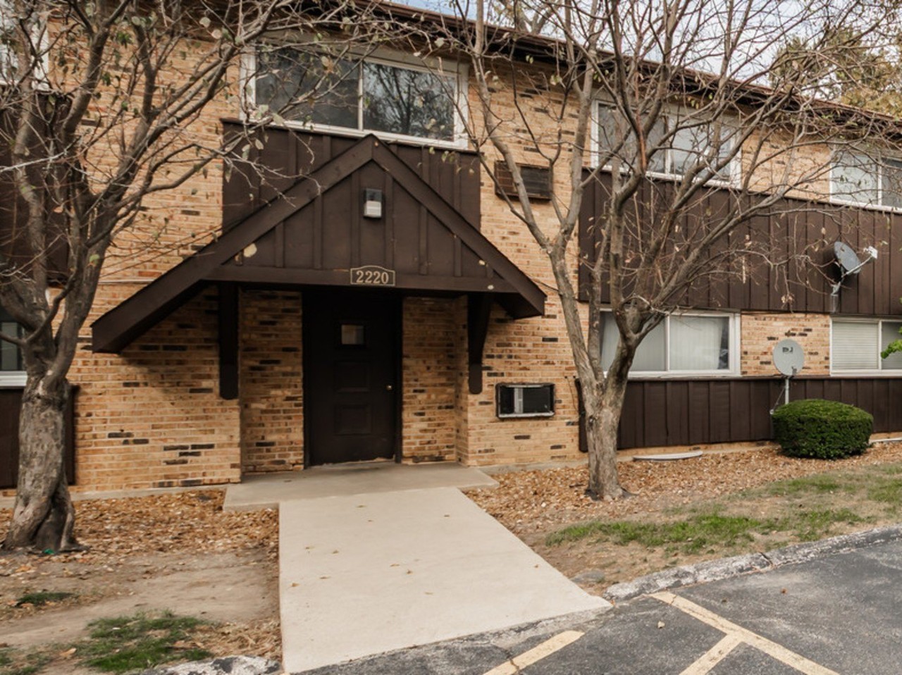 2220 Arbor Cir #6