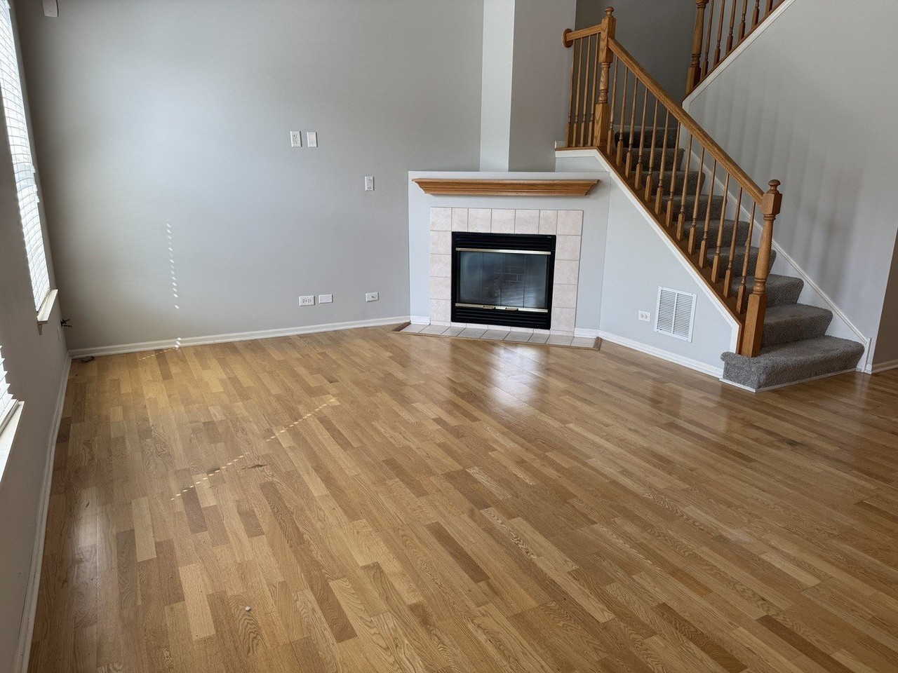 2554 Capitol Ave - Photo 3 of 16