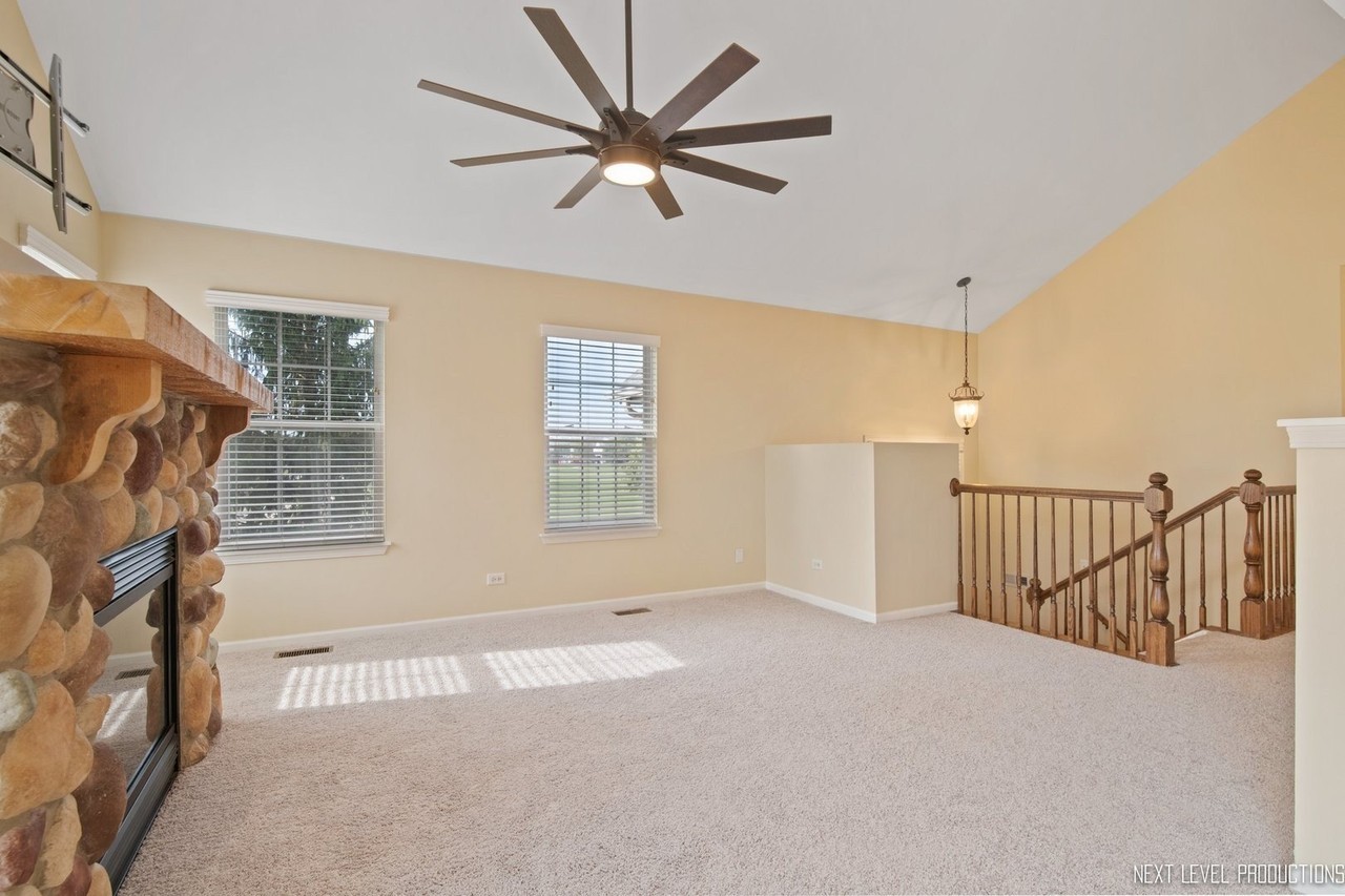 24648 George Washington Dr - Photo 5 of 20