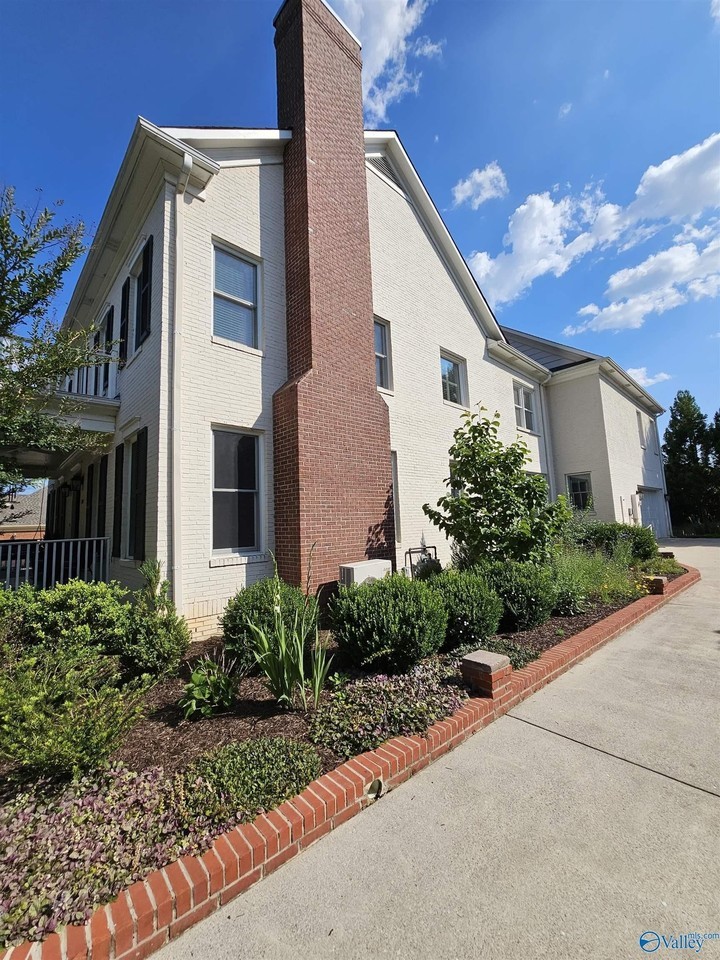 3002 Brook Park Dr Se - Photo 5 of 44