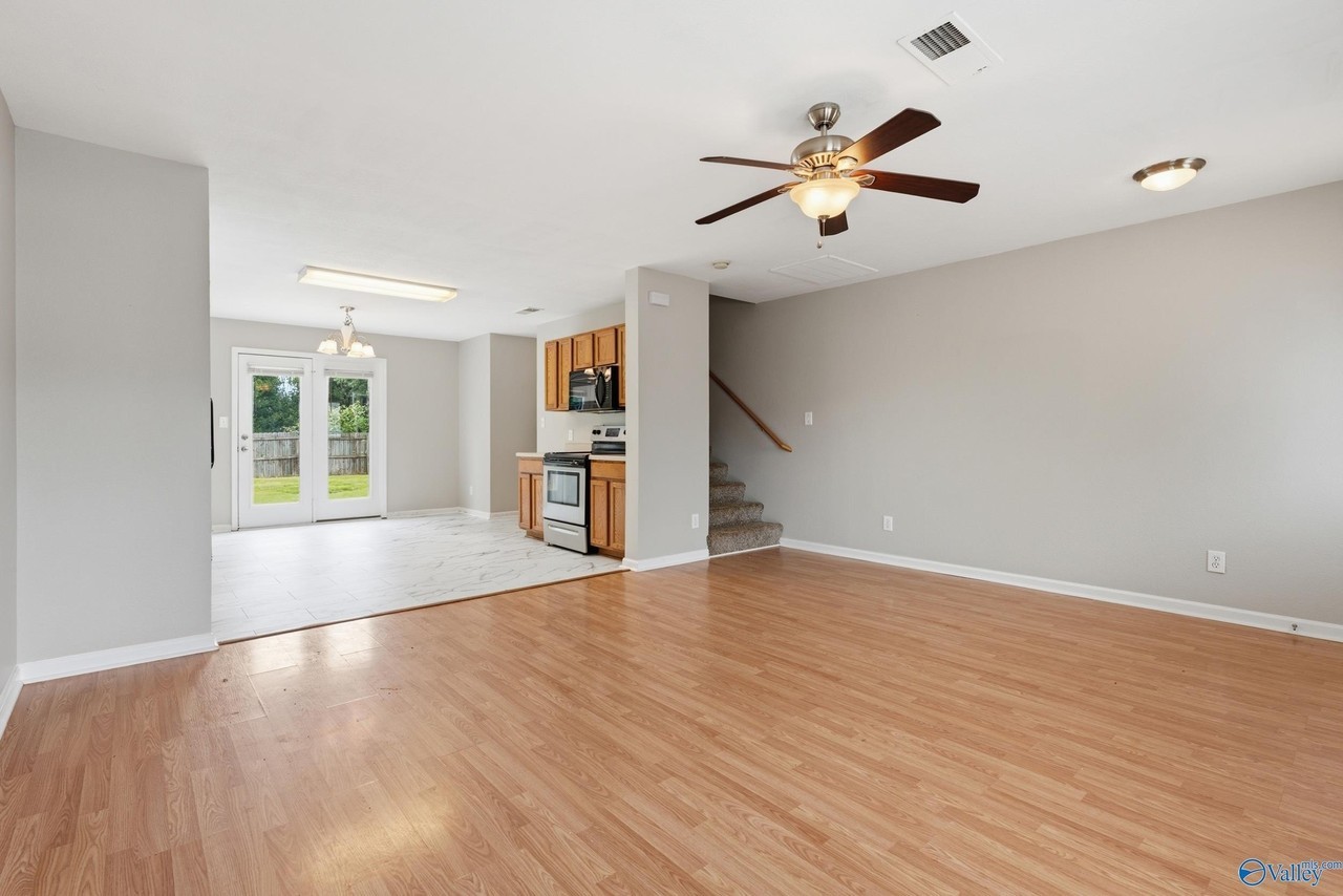 3262 Lakeland Dr - Photo 4 of 24
