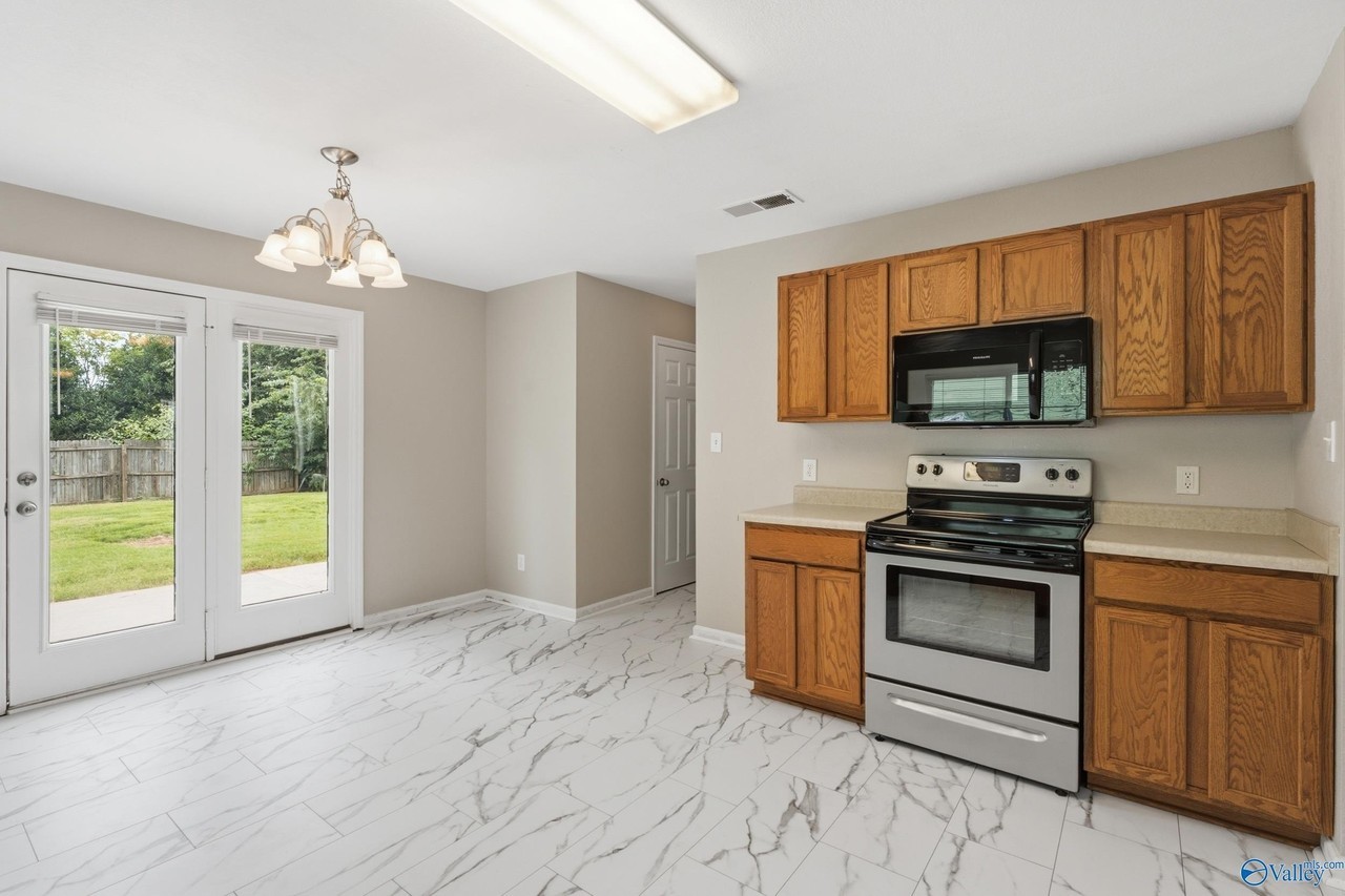 3262 Lakeland Dr - Photo 6 of 24