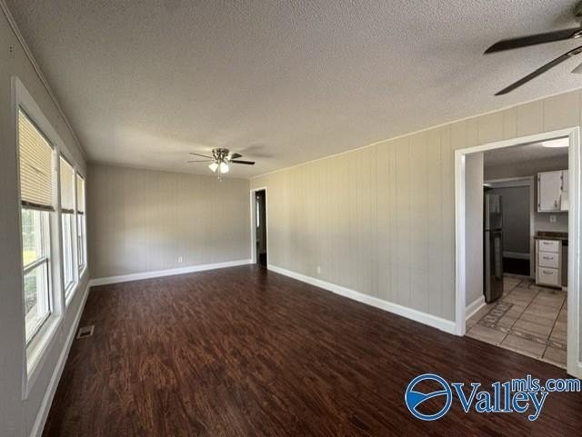 2810 Hillsboro Rd Sw - Photo 6 of 35