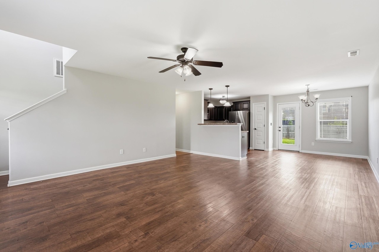 174 Walkers Hill Rd - Photo 5 of 26