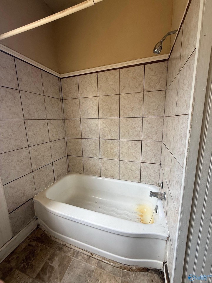 213 Wilson St Ne #4 - Photo 3 of 8