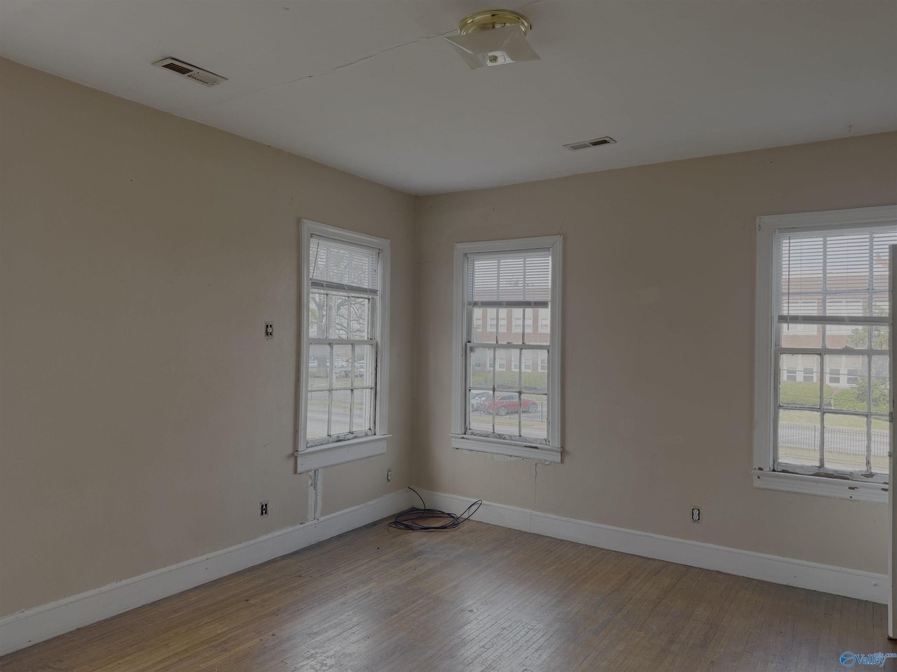 213 Wilson St Ne #4 - Photo 7 of 8