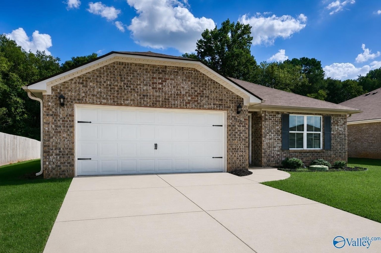 126 Jerrie Lynn Blvd - Photo 2 of 28