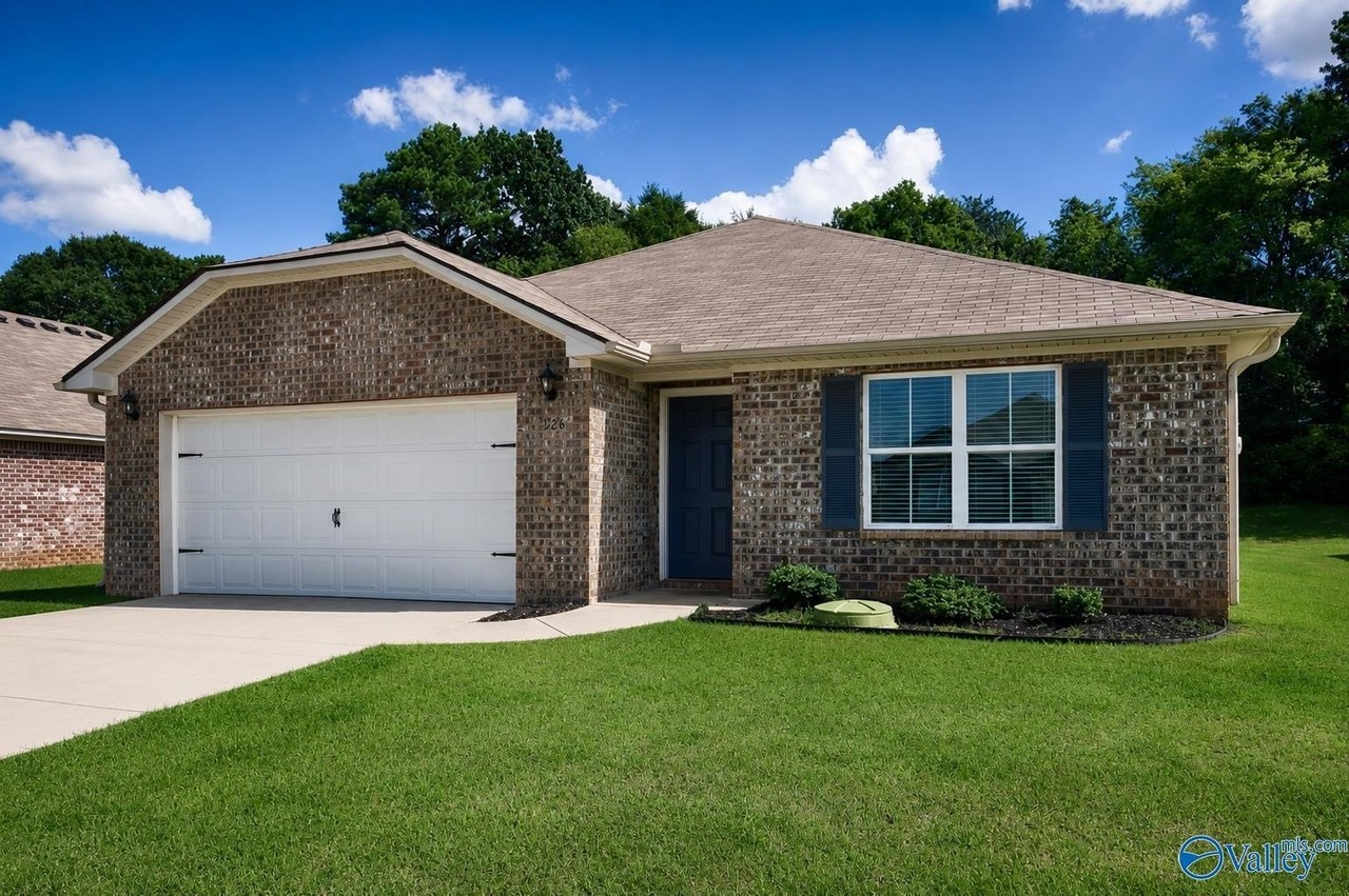 126 Jerrie Lynn Blvd - Photo 3 of 28