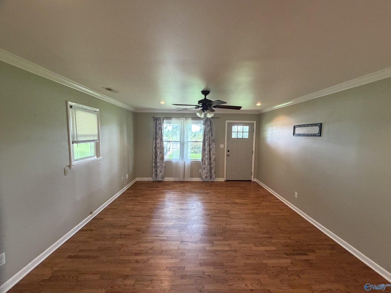 12023 Spring Rd - Photo 3 of 22