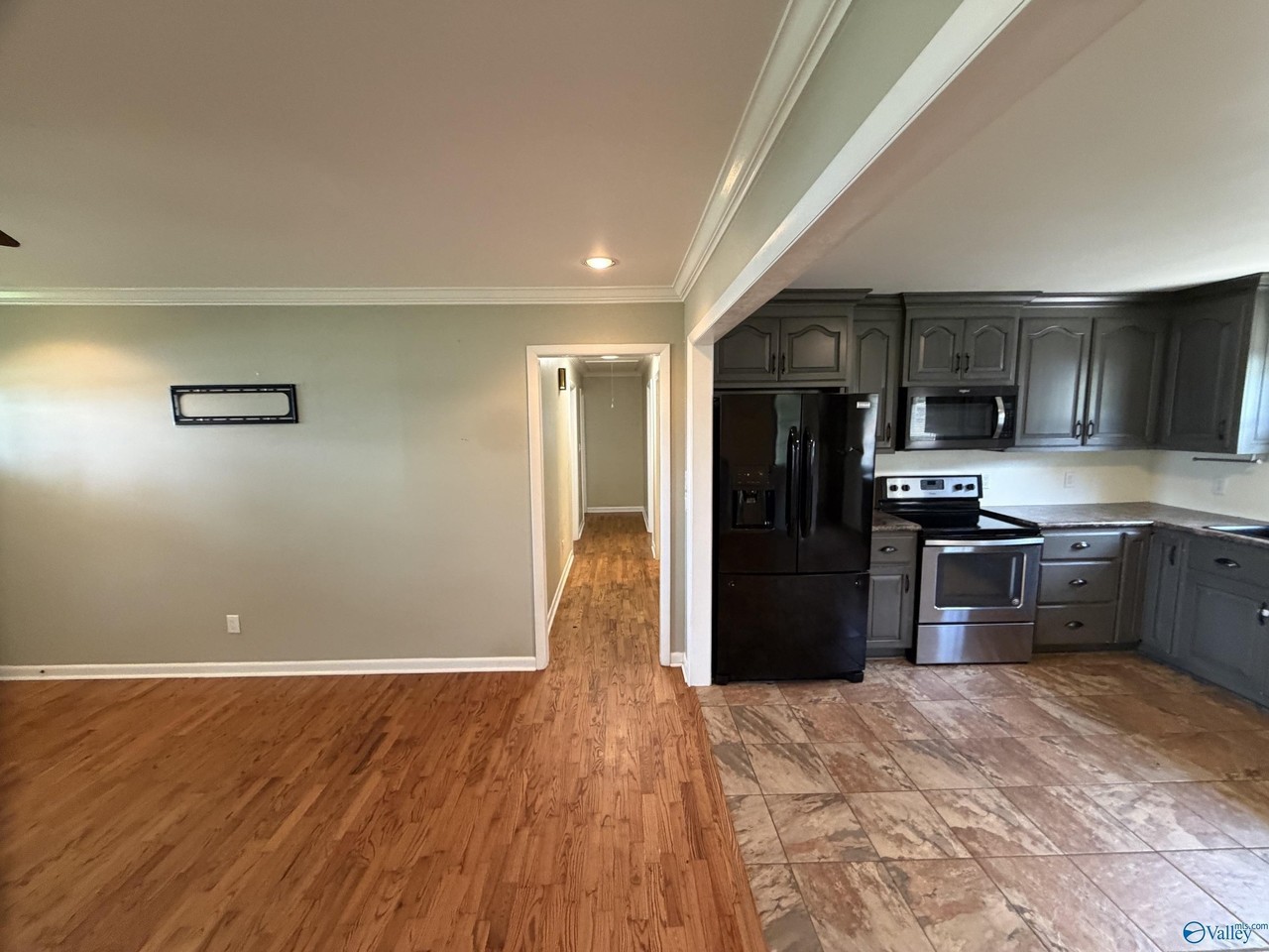 12023 Spring Rd - Photo 4 of 22