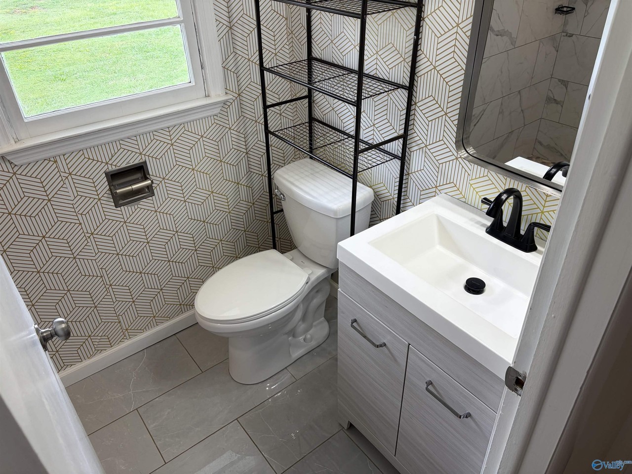 8009 Whitesburg Dr Se - Photo 6 of 19