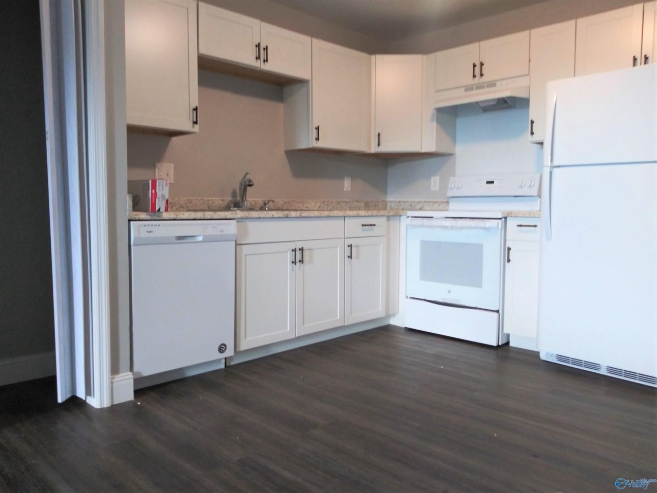 2007 Morgan Ave Sw #4 - Photo 2 of 9