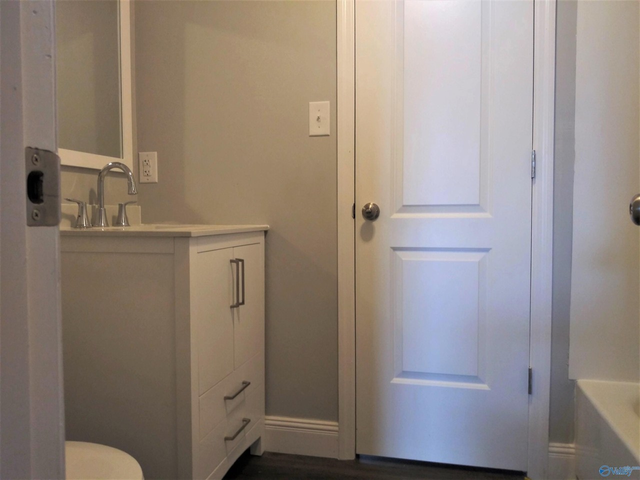 2007 Morgan Ave Sw #4 - Photo 4 of 9